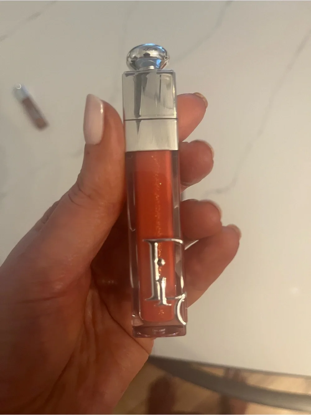 Dior Addict Lip Gloss in Shimmer Peach 019 - Picture 3 of 3